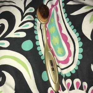 Gold Makeup brush